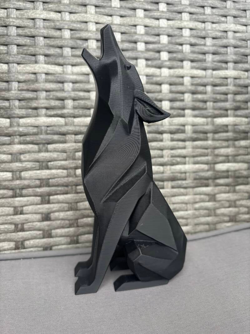 Wolf Figur geometrisch aus 3D-Druck – PLA, 19,9 cm hoch, Wunschfarbe