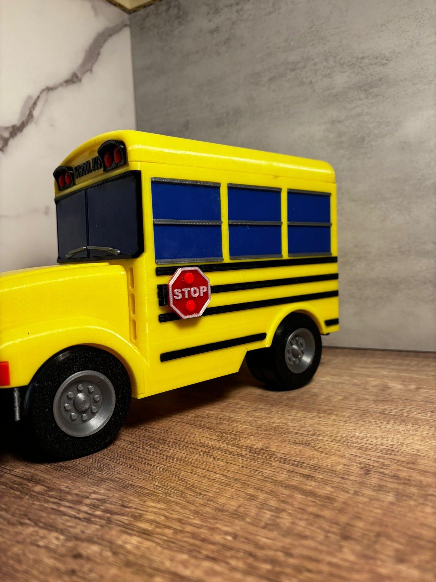 Vogelhaus Schulbus aus 3D Druck | School Bus Vogelhaus | Wetterfeste Gartendeko | Bus Deko | Vogelhaus Outdoor | 24 cm