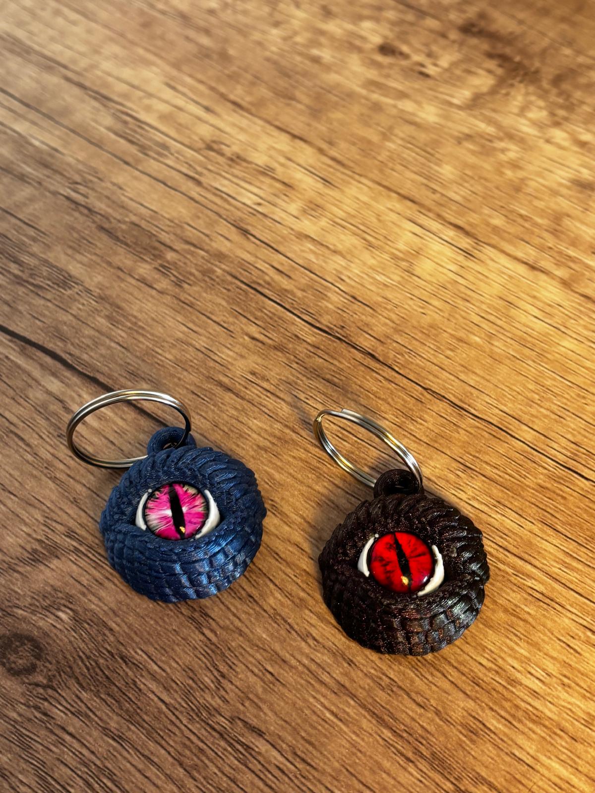 Drachenauge Schlüsselanhänger | Fantasy Schlüsselanhänger | 3D Druck Anhänger | Geschenk Idee | personalisierte Farbe | kleiner Anhänger