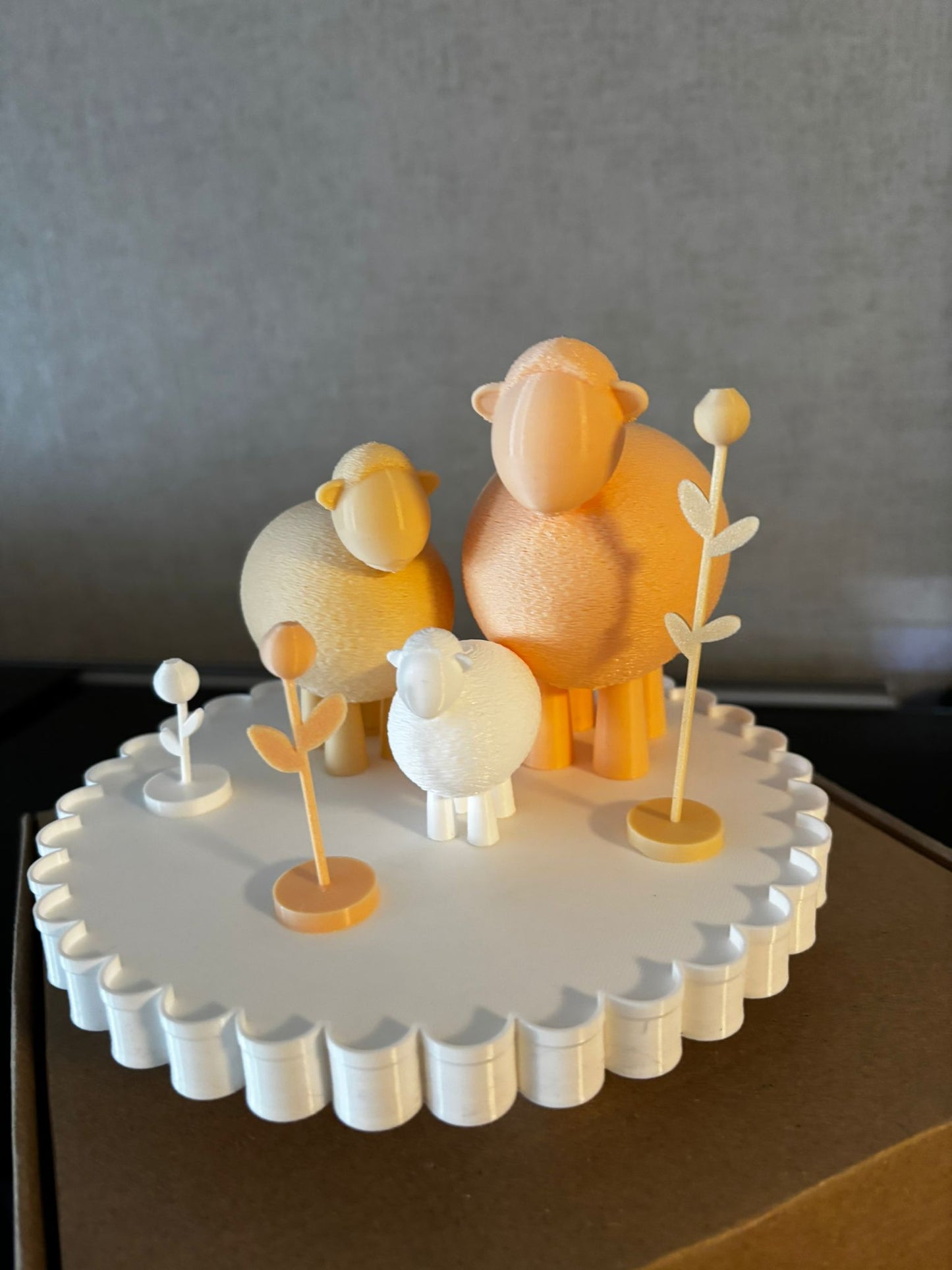 3D Schaf Deko Set – Moderne Wohn-Deko mit 3 Schafen | Handmade 3D Druck | Ø 17 cm