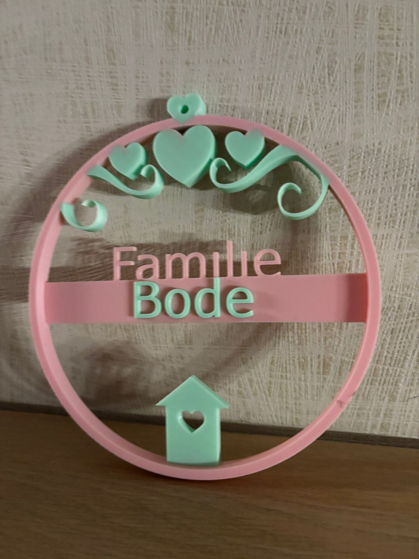 Personalisierter Namensring Familie – 3D Türkranz mit Wunschname | Moderne Deko