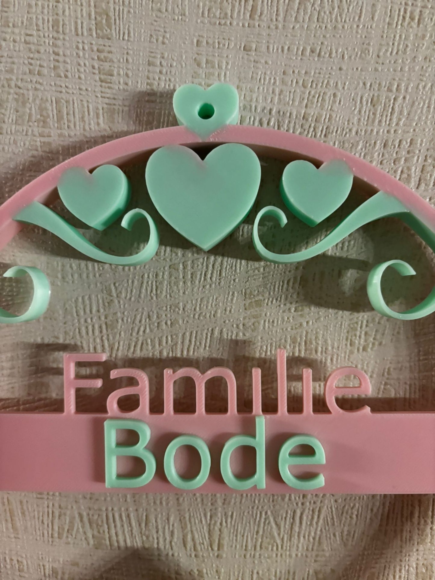 Personalisierter Namensring Familie – 3D Türkranz mit Wunschname | Moderne Deko