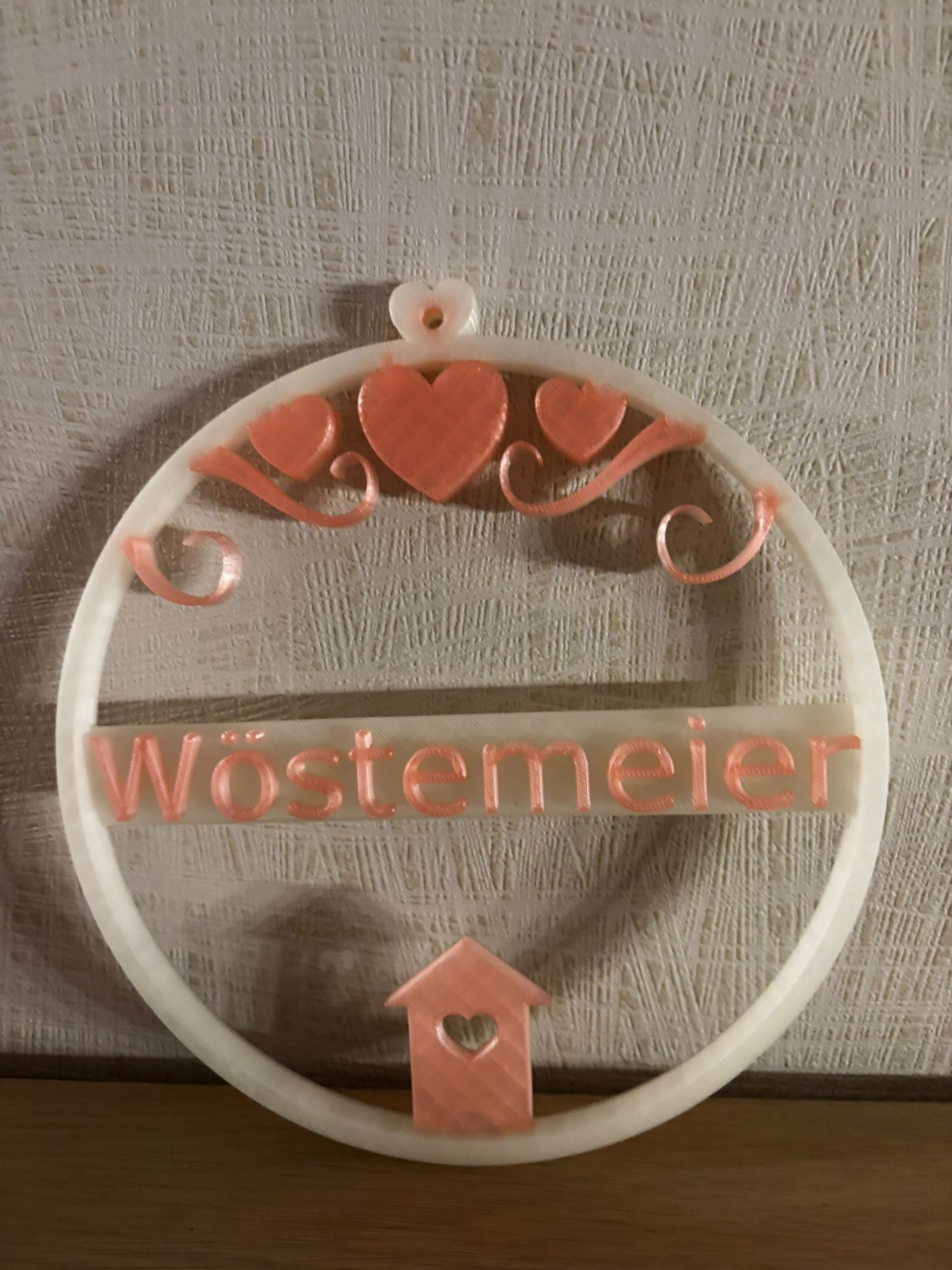 Personalisierter Namensring Familie – 3D Türkranz mit Wunschname | Moderne Deko