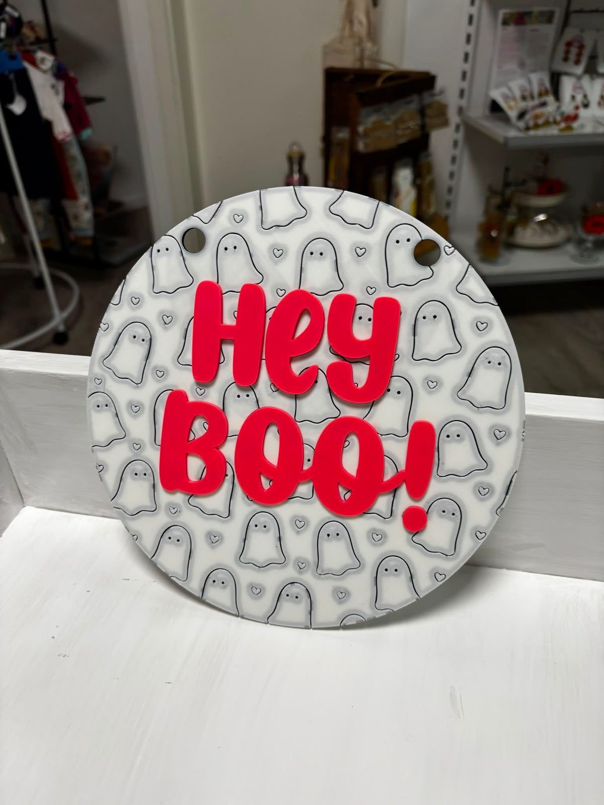 Halloween Türschild Hey Boo | Geist Deko zum Aufhängen | Halloween Wanddeko | Wunschfarbe | 3D Druck Deko