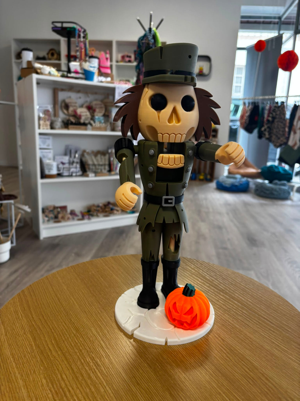 Halloween Nussknacker 32 cm | Grusel Nussknacker Deko mit beweglichem Kiefer | Halloween Figur | Spooky Deko | 3D Druck