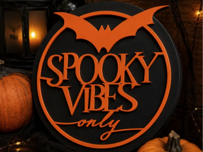 Halloween Wanddeko "Spooky Vibes Only" | Fledermaus Schild | 3D Druck | Halloween Deko | Gothic Wandbild | Wunschfarbe | Herbstdeko