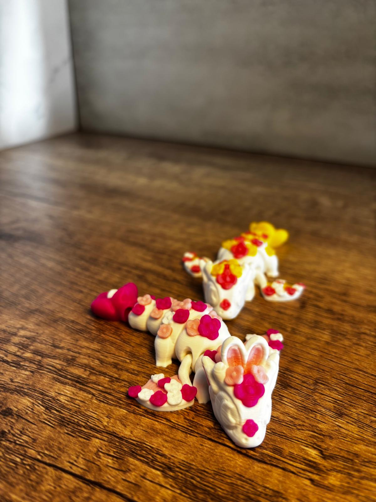 Flexi Drache Figur süß | beweglicher 3D Druck Drache | Kawaii Geschenk | Fidget Toy | mit oder ohne Hasenohren | Wunschfarbe