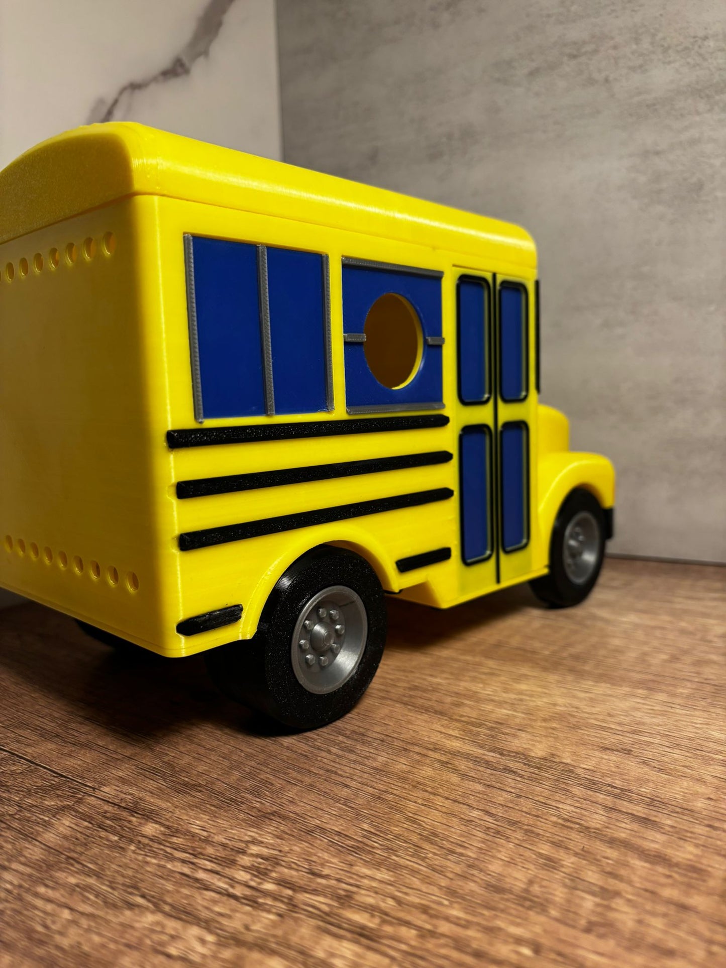 Vogelhaus Schulbus aus 3D Druck | School Bus Vogelhaus | Wetterfeste Gartendeko | Bus Deko | Vogelhaus Outdoor | 24 cm