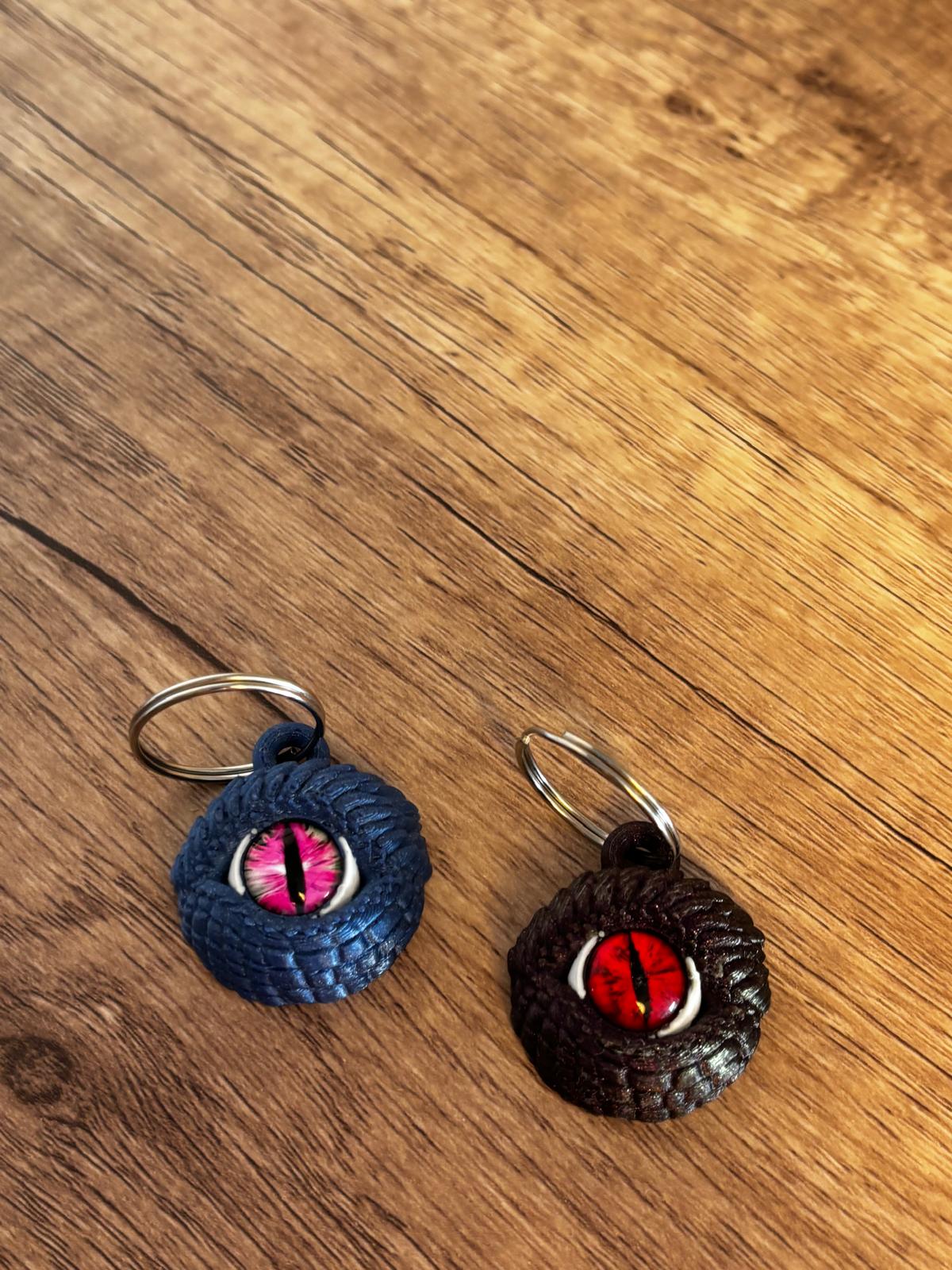 Drachenauge Schlüsselanhänger | Fantasy Schlüsselanhänger | 3D Druck Anhänger | Geschenk Idee | personalisierte Farbe | kleiner Anhänger