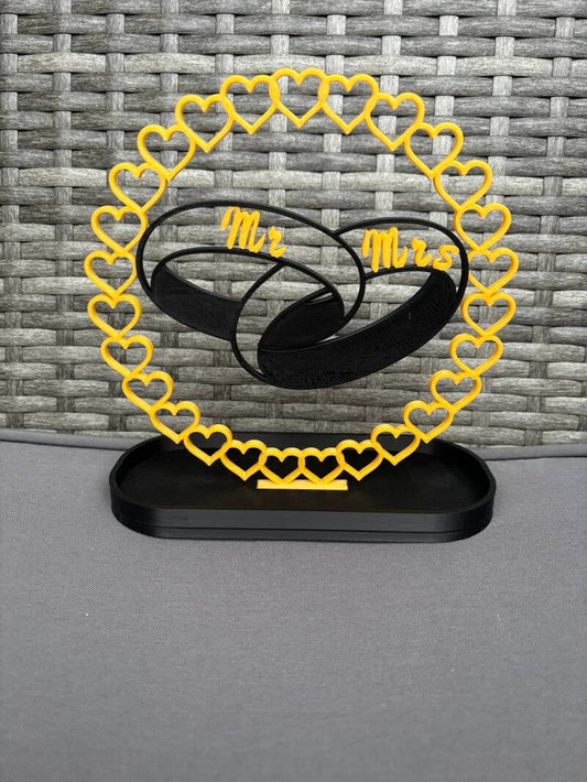 3D Hochzeitsdeko „Mr & Mrs“ mit Herzkranz – personalisierbar